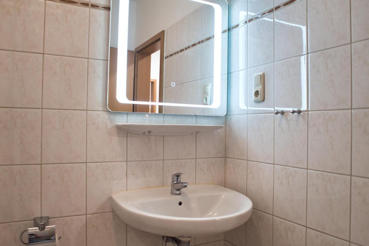 Strandnah, Balkon, Ahoi Erlebnisbad Gratis In Sellin - Strandresidenz Brandenburg Fewo 36 Goehren  Buitenkant foto