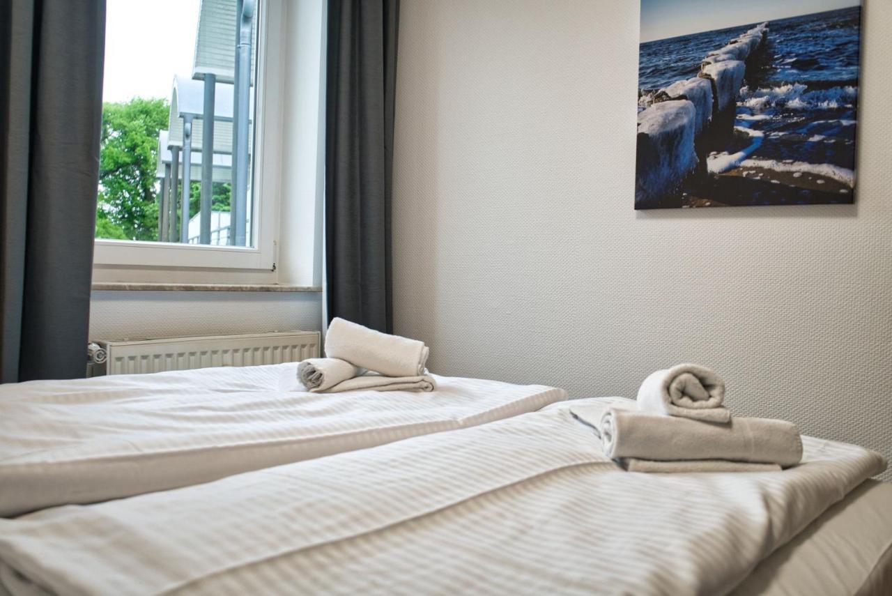Strandnah, Balkon, Ahoi Erlebnisbad Gratis In Sellin - Strandresidenz Brandenburg Fewo 36 Goehren  Buitenkant foto